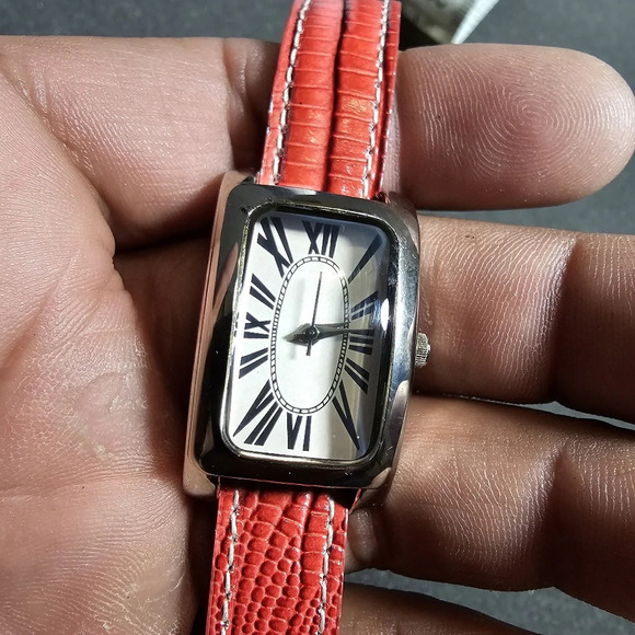Coldwater Creek Ladies Quartz Tank Style Watch Silver Tone Roman Dial Working sh - Picture 1 of 8